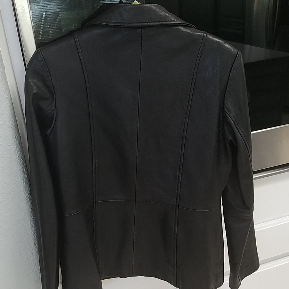 Leather jacket - Picture 2 of 4